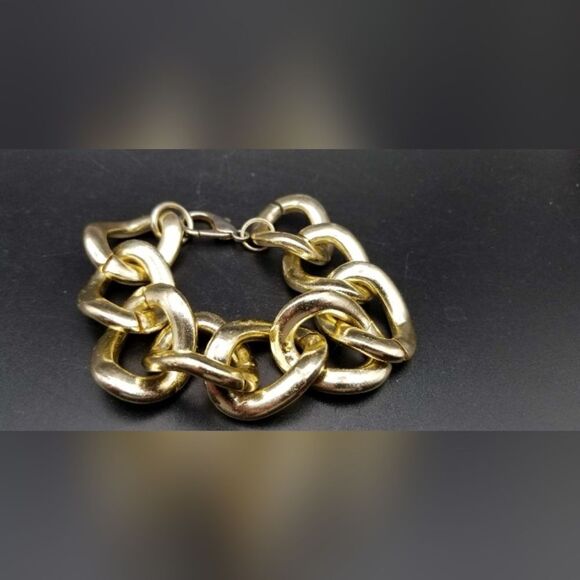 Gold tone swanky link bracelet B726 - Picture 1 of 3